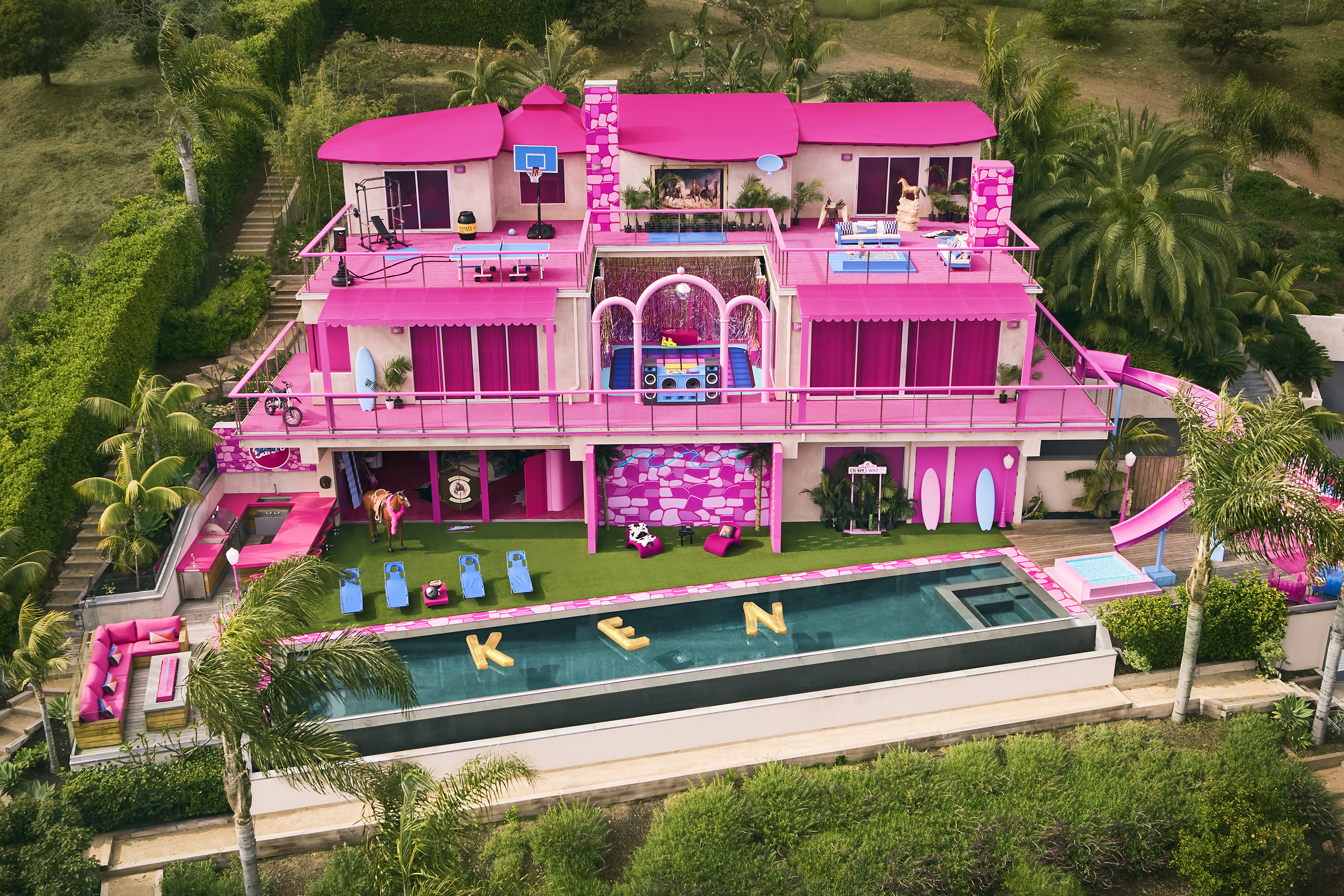 barbie dreamhouse