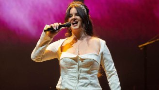 Lana Del Rey Profusely Apologized For Her Short Glastonbury Set, Which Muse’s Matt Bellamy Called The ‘Best’
