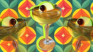 The Appletini Is Back And Better Than Ever — Here’s Our Recipe