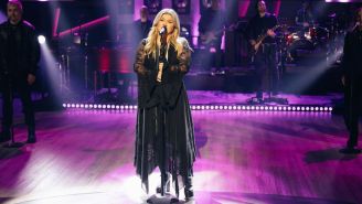 Kelly Clarkson’s New ‘I Hate Love’ Song Has A Surprise Banjo Feature From A Famous Actor