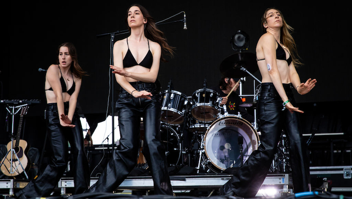 Haim Appear To Be Teasing New Music In A Series Of Cryptic (And Smooch-Filled) Instagram Posts