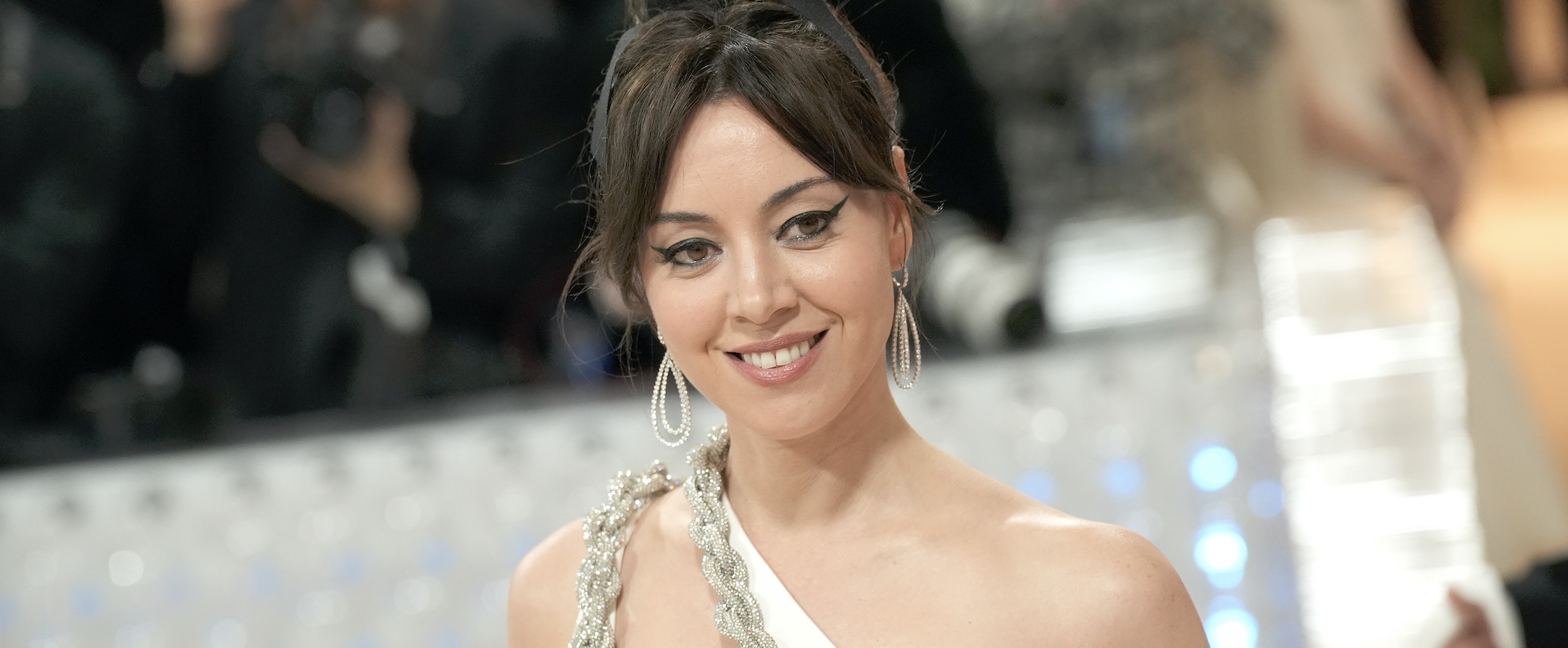 If You Put Aubrey Plaza On The Jumbotron At A Basketball Game, She Will