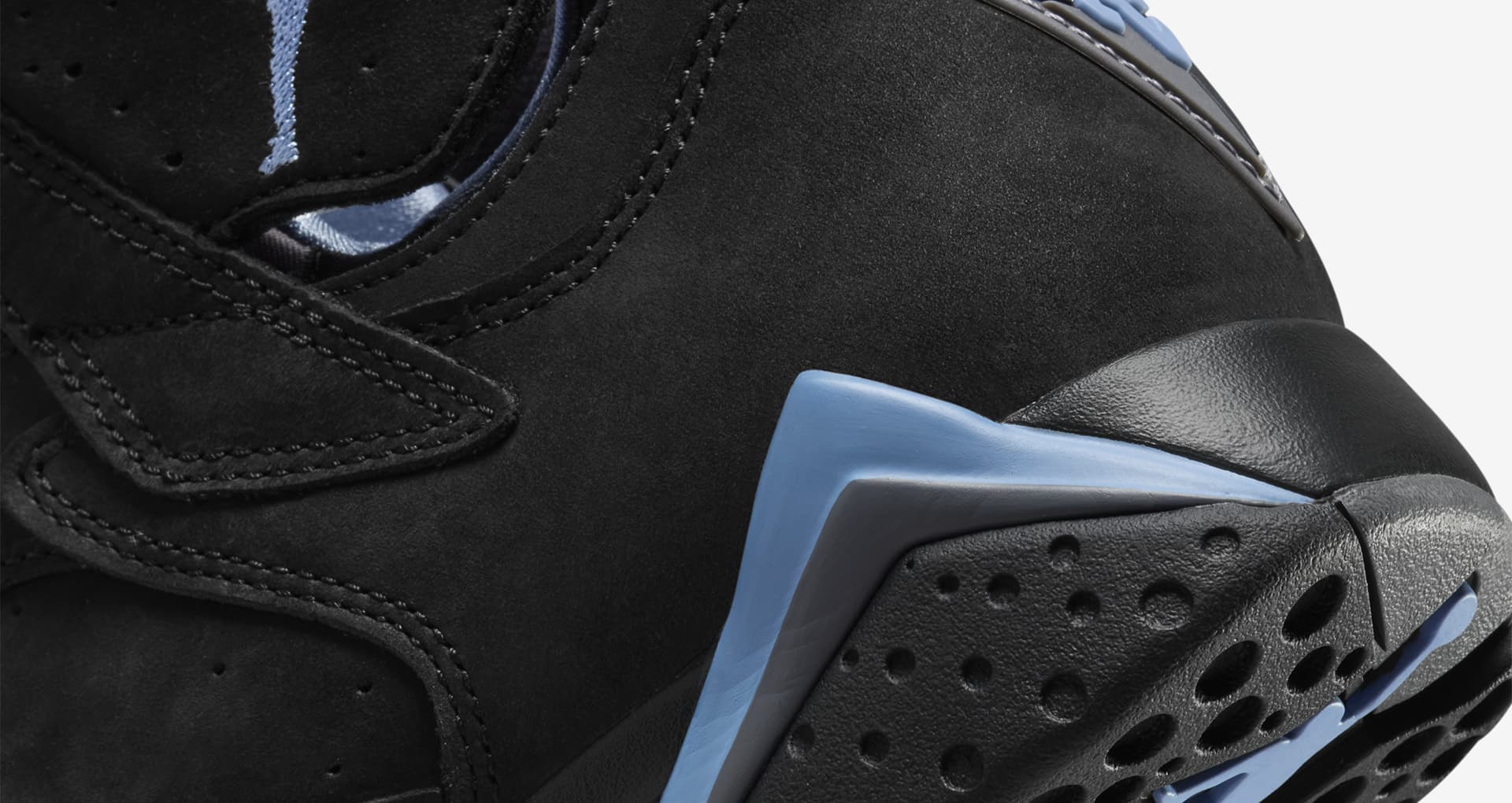 This Week's 8 Best Sneakers, Including The Jordan 7 Chambray