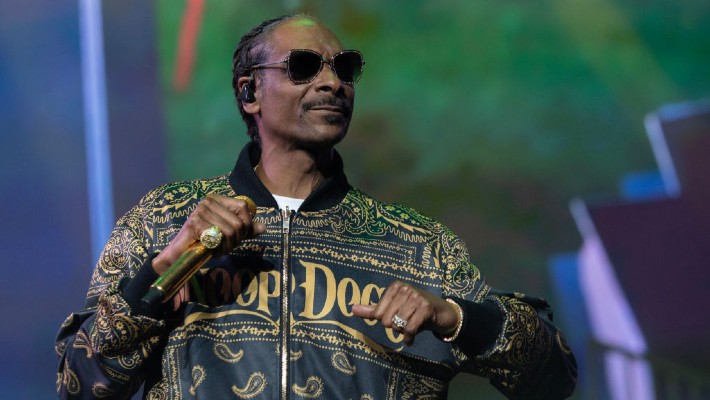 Oh Lord, Snoop Dogg’s Iced Out Goat Chain Has Resulted In A Hell Of A Lot Satanist Rumors