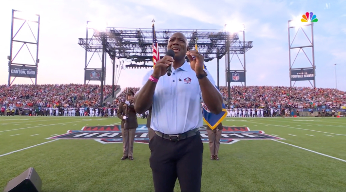 The touching reason why DeMarcus Ware sang national anthem at Browns-Jets –  NBC 5 Dallas-Fort Worth