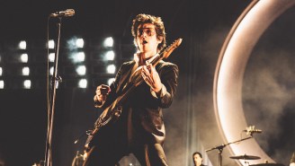 Arctic Monkeys Cater To Day-One Fans On Their ‘The Car’ North American Tour