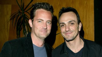 Hank Azaria Had A Moving Tribute To Matthew Perry, Who He Says ‘Helped Me Get Sober’