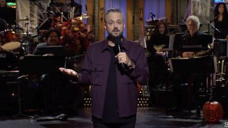 Nate Bargatze Talked The Shock Of Hosting ‘SNL,’ Being Freaked Out By The Future, And Never Reading Books In His Opening Monologue