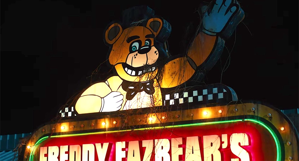 My Day At The New Freddy Fazbear's Pizza! R-AT 10