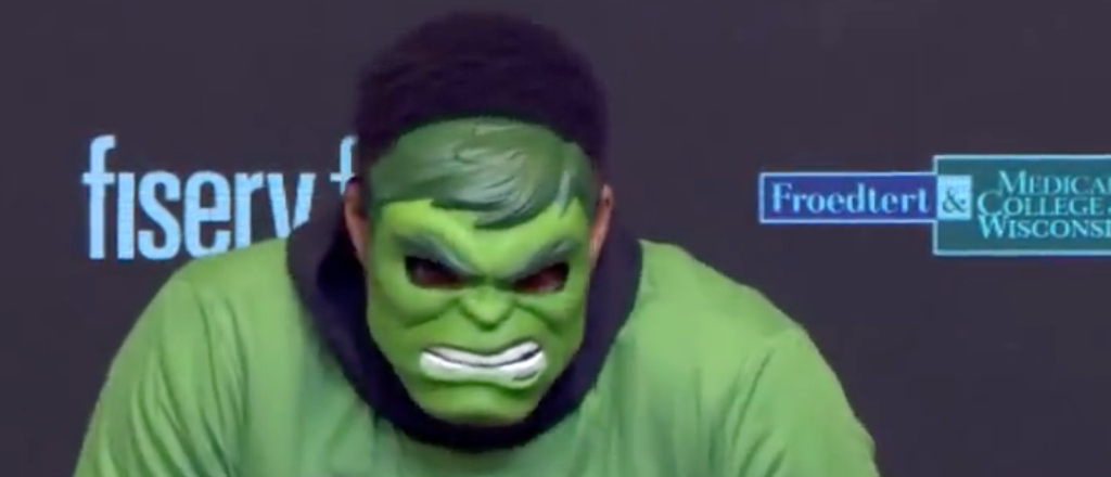 Giannis Antetokounmpo Celebrated Halloween By Wearing A Hulk Costume ...