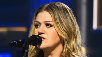 Kelly Clarkson Brought Down The House With A Performance Of ‘Lighthouse’ On ‘Fallon’