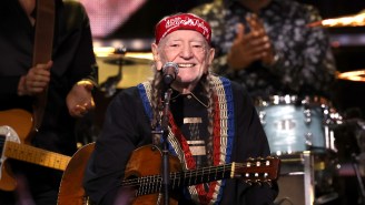 Willie Nelson’s Rock & Roll Hall Of Fame Induction Included A Touching Tribute From Dave Matthews, Chris Stapleton, And More