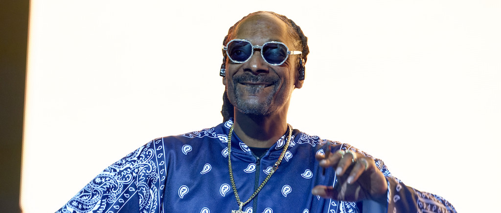Snoop Dogg Is 'Giving Up Smoke,' Breaking Stoners' Hearts