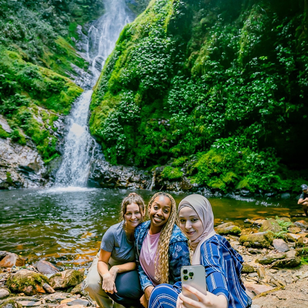 RWANDA Waterfall Girls