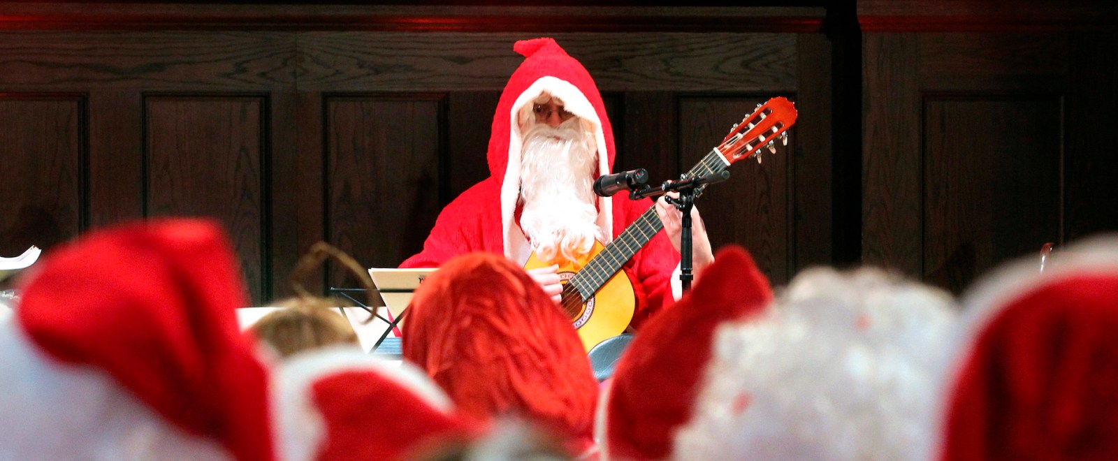 Santa Claus guitar concert Christmas music