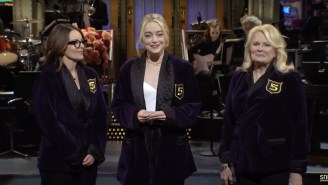 Emma Stone Slipped In Some Woody Harrelson Jokes While Being Admitted To The ‘Five-Timers Club’ On ‘SNL’