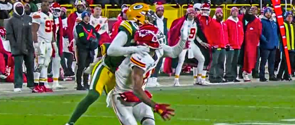 chiefs packers pass interference