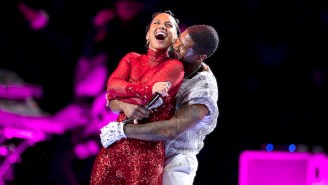 Usher Insists There Was Nothing ‘Bad’ Or ‘Perverted’ About His And Alicia Keys’ Intimate Super Bowl Embrace