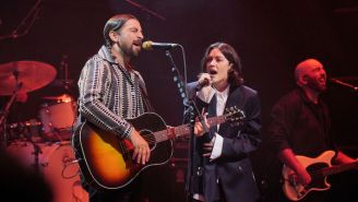 Noah Kahan Treated A Pre-Grammys Party To An Acoustic Duet of ‘Everywhere, Everything’ With Gracie Abrams