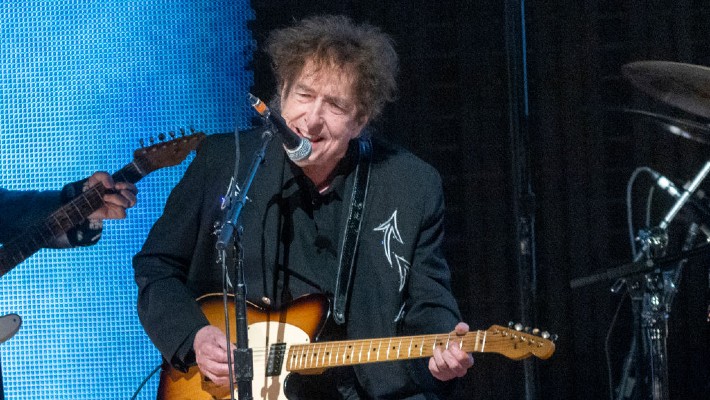 Bob Dylan Was Reportedly Asked To Both Perform And Present At The 2025 Oscars