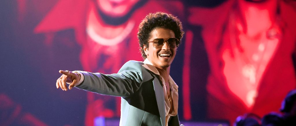 Bruno Mars 2022 iHeartRadio Music Awards