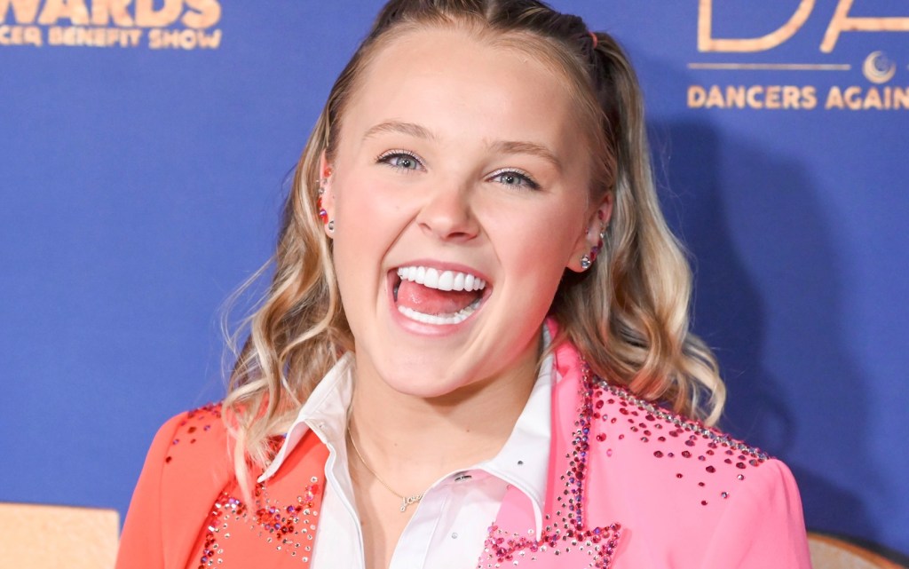 JoJo Siwa Warned Fans About New Project With 'Sexual Themes'