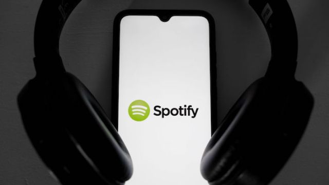 Spotify To Let Users DJ & Remix Songs — But There's A Catch - Vimarsana News