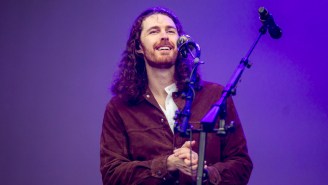 It’s Officially Hozier Season As He Lands His First-Ever No. 1 Single On The New Hot 100 Chart