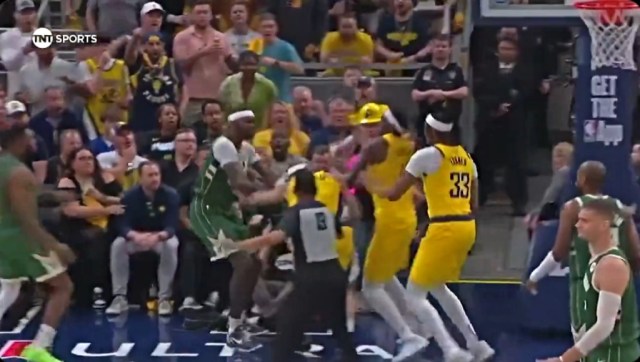 Bobby Portis Got Ejected After Scuffle With Andrew Nembhard - Vimarsana News