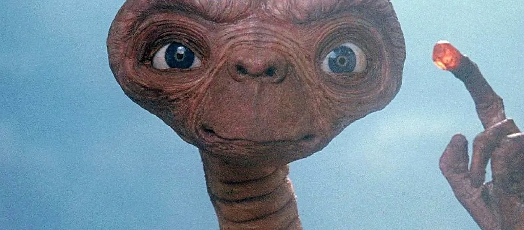 ET E.T. the Extra-Terrestrial