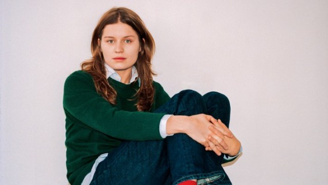 Girl In Red Covers Talking Heads' 'Girlfriend Is Better' - Vimarsana News