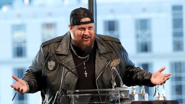 Why Is Jelly Roll Not On Social Media? - Vimarsana News