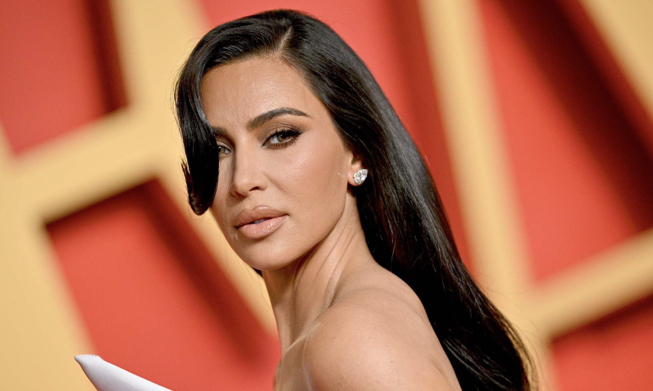 'American Horror Story Star On Sex Scene With Kim Kardashian - Vimarsana News