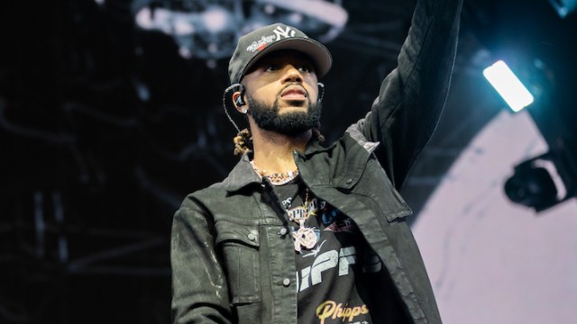 Drake Fan Trolls Metro Boomin At Show With 'Push-Ups' Lyrics - Vimarsana News