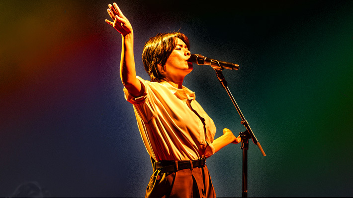 Mitski Can't Be Contained: Concert Review Los Angeles - Vimarsana News