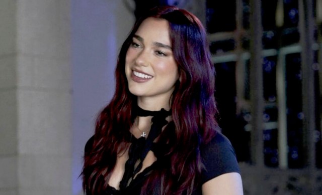 Actress Who Showed Thirst Traps On 'SNL' Has Been Revealed - Vimarsana News