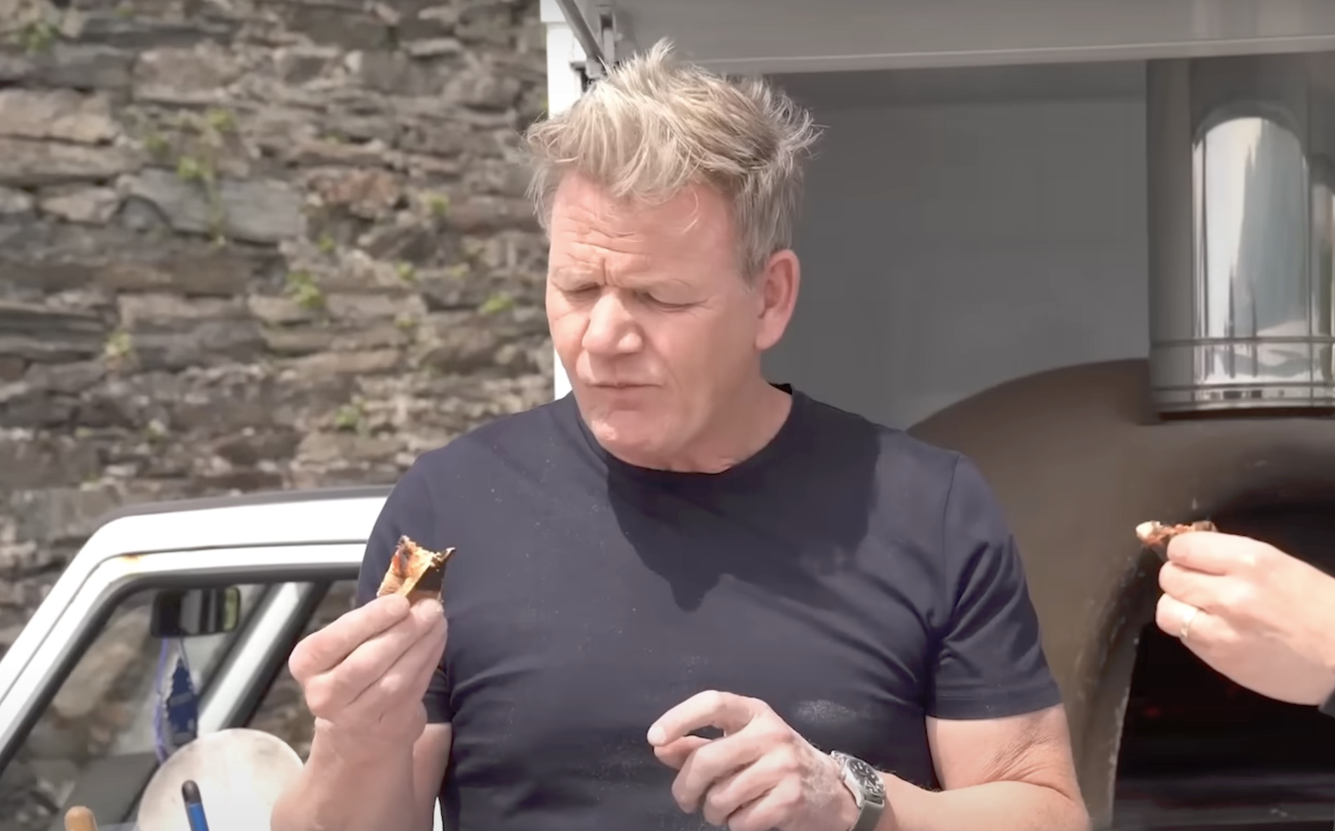 Gordon Ramsay Made A Pizza That's Being Called A 'War Crime' - Vimarsana News