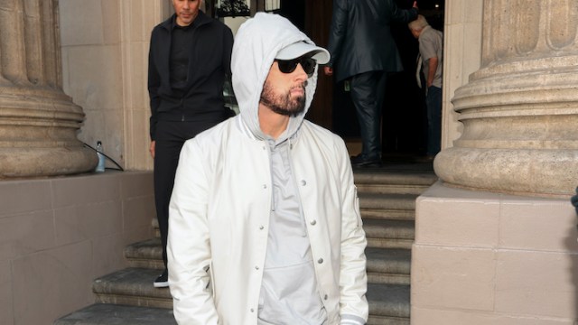 Analyzing Eminem's 'The Death of Slim Shady': A Mixed Bag of Emotions - Impact on Fans and Critics