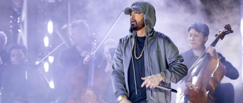 Eminem Debuted ‘Houdini’ Live And Performed ‘Sing For The Moment’ With ...