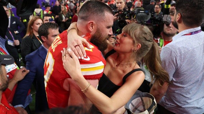 Travis Kelce Gives ’Happy’ Update On Relationship With Taylor Swift