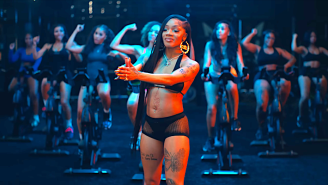 GloRilla And Moneybagg Yo Are Freaky Fitness Trainers In Their Baddie-Praising ‘All Dere’ Video