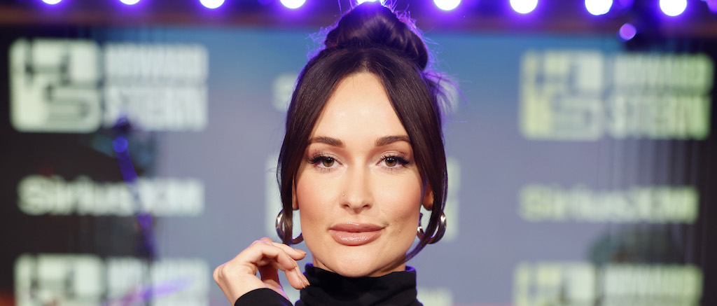 Kacey Musgraves Visits SiriusXM's 'The Howard Stern Show'