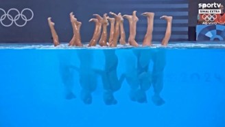 USA Synchronized Swimming Moonwalked Upside Down Under Water During A Michael Jackson Routine