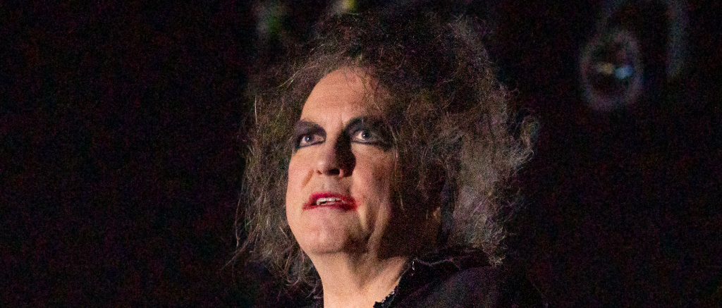 Robert Smith The Cure OVO Arena Wembley 2022 (1024x437)