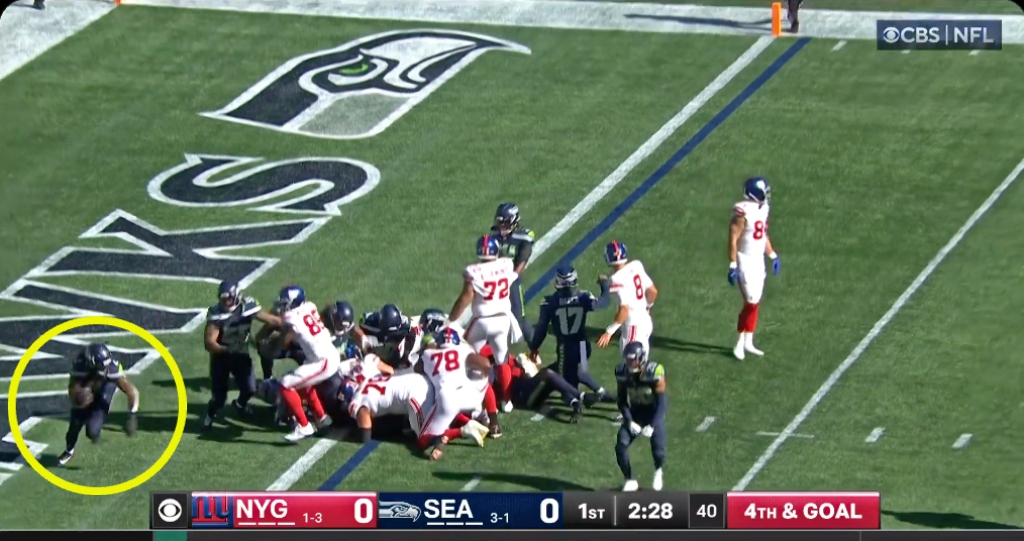 The Seahawks Returned A Giants Goal Line Fumble 101 Yards For A Touchdown