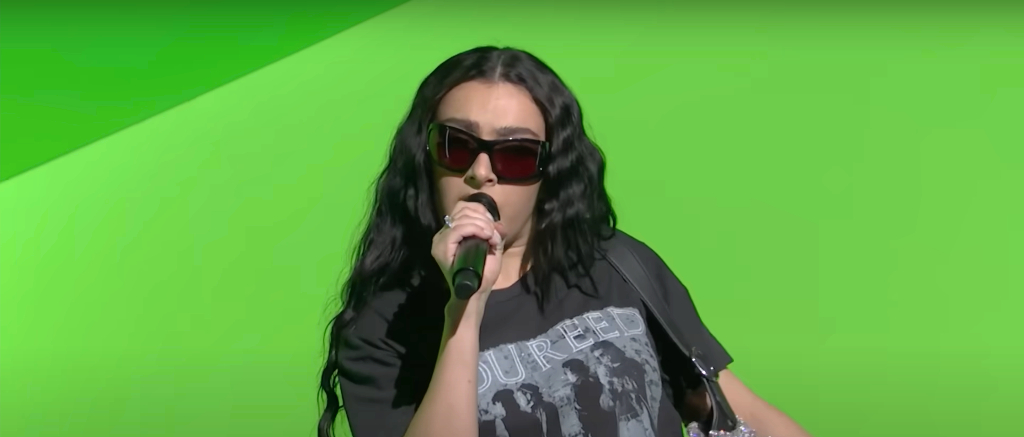 Charli XCX SNL 360 Performance Screenshot 2024 (1024x437)