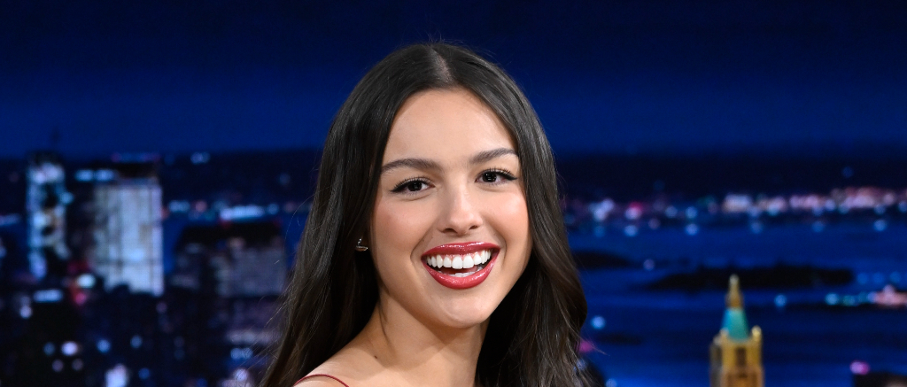 Olivia Rodrigo The Tonight Show Jimmy Fallon 2024 (1024x437)