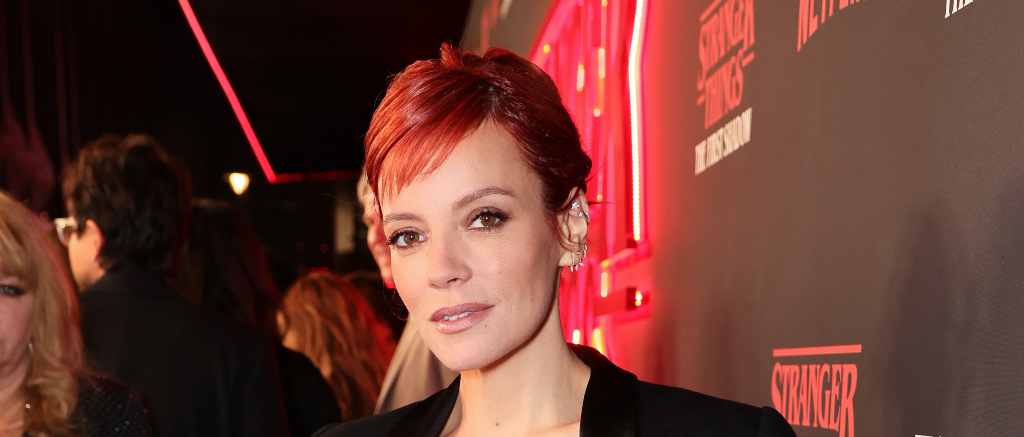 Lily Allen Stranger Things The First Shadow Premiere 2023 (1024x437)