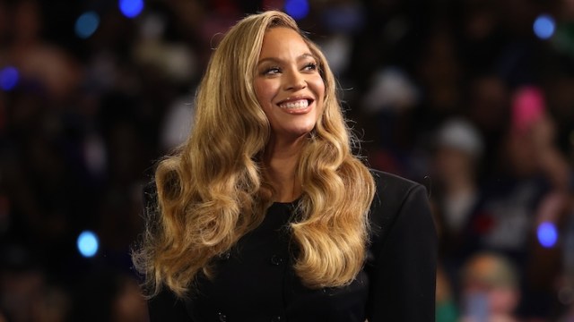 Beyoncé performing at Cowboy Carter Tour