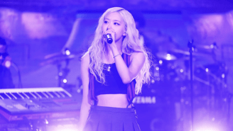 Rosé Makes The Crowd ‘Go Crazy’ With A Performance Of ‘APT.’ And ‘Toxic Till The End’ On ‘Fallon’